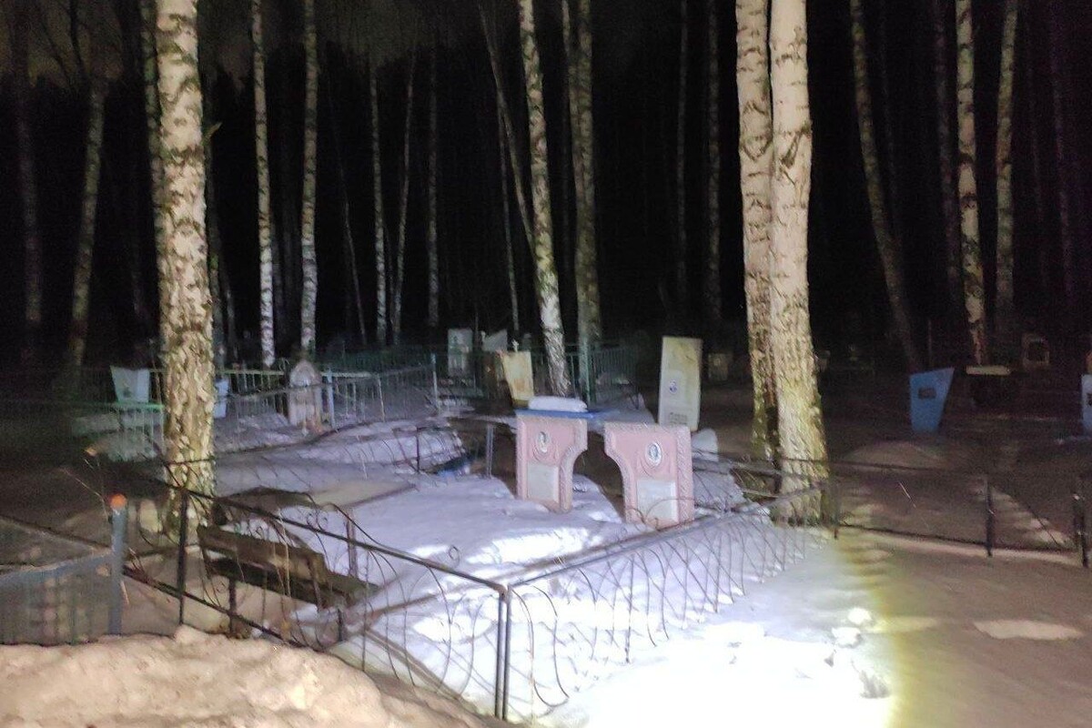    Место на кладбище в городе Ачинске, где предположительно записывалось видеообращение несовершеннолетней / Источник: © ГСУ СК России по Красноярскому краю и Хакасии