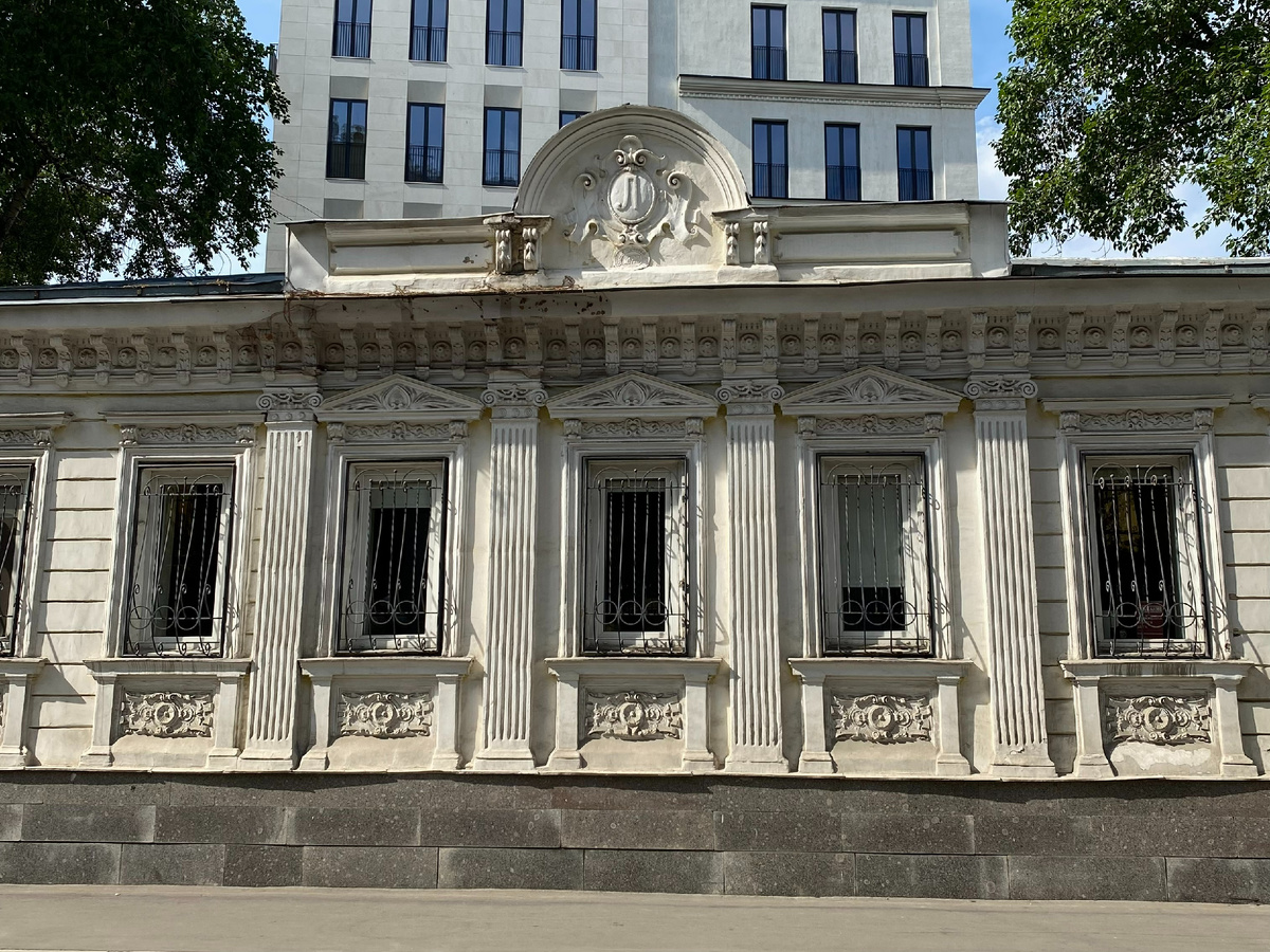 Фото автора канала от 2023 года. Усадьба Х.Г. Смирнова - А.Д. Лопатиной.