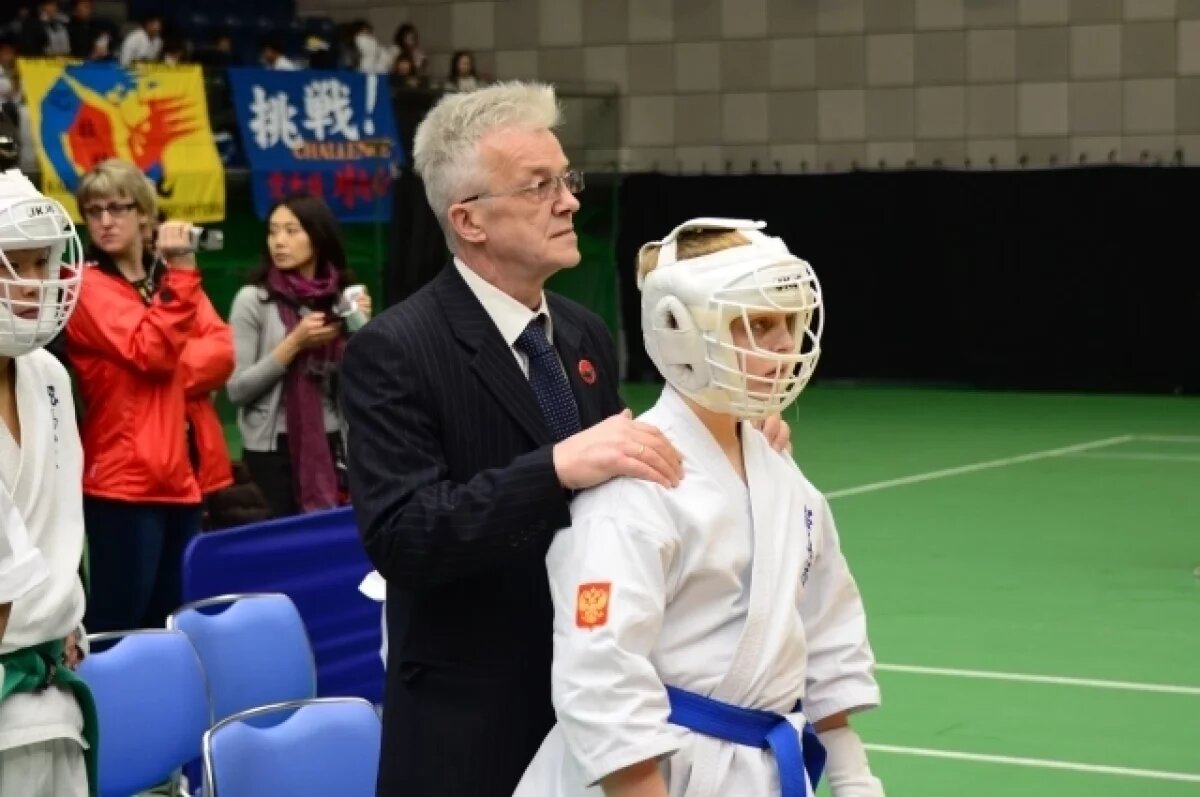    Иван Голубец уже 30 лет тренирует детей.