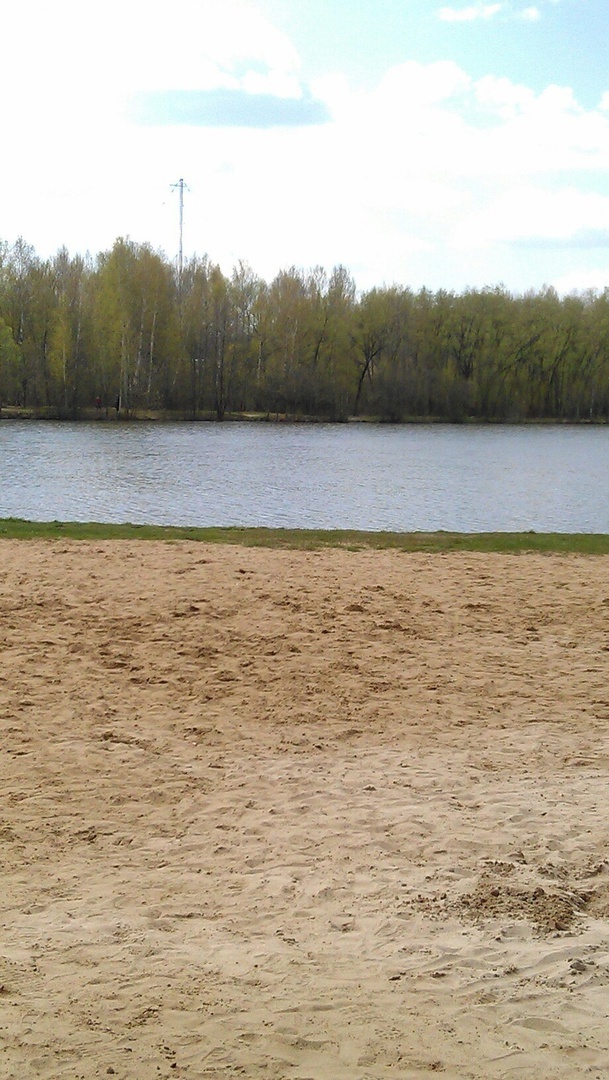 Парк "Авангард" при стадионе. Фото автора. 