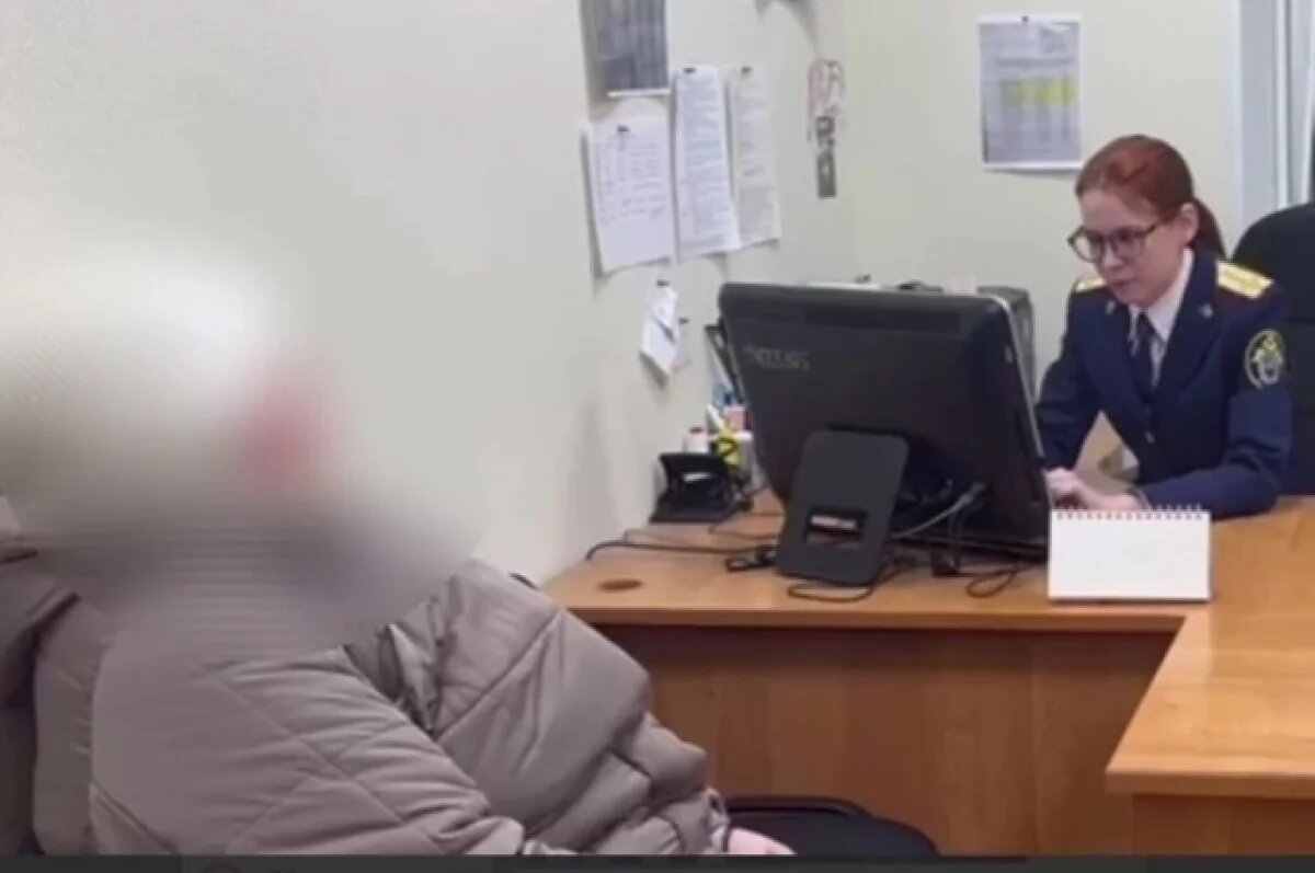    В Петербурге школьный главбух заказала убийство соседки