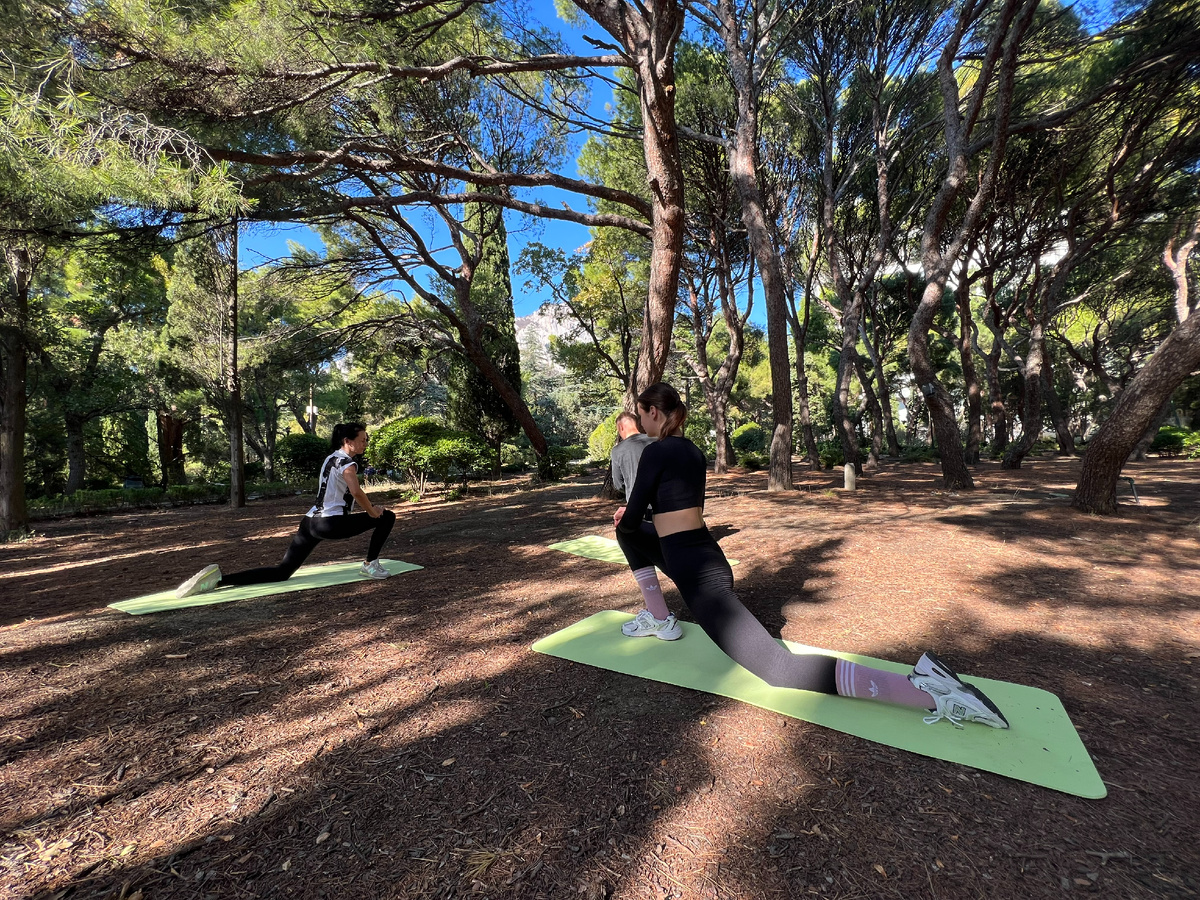 Занятия лечебной физкультурой в Форосском парке