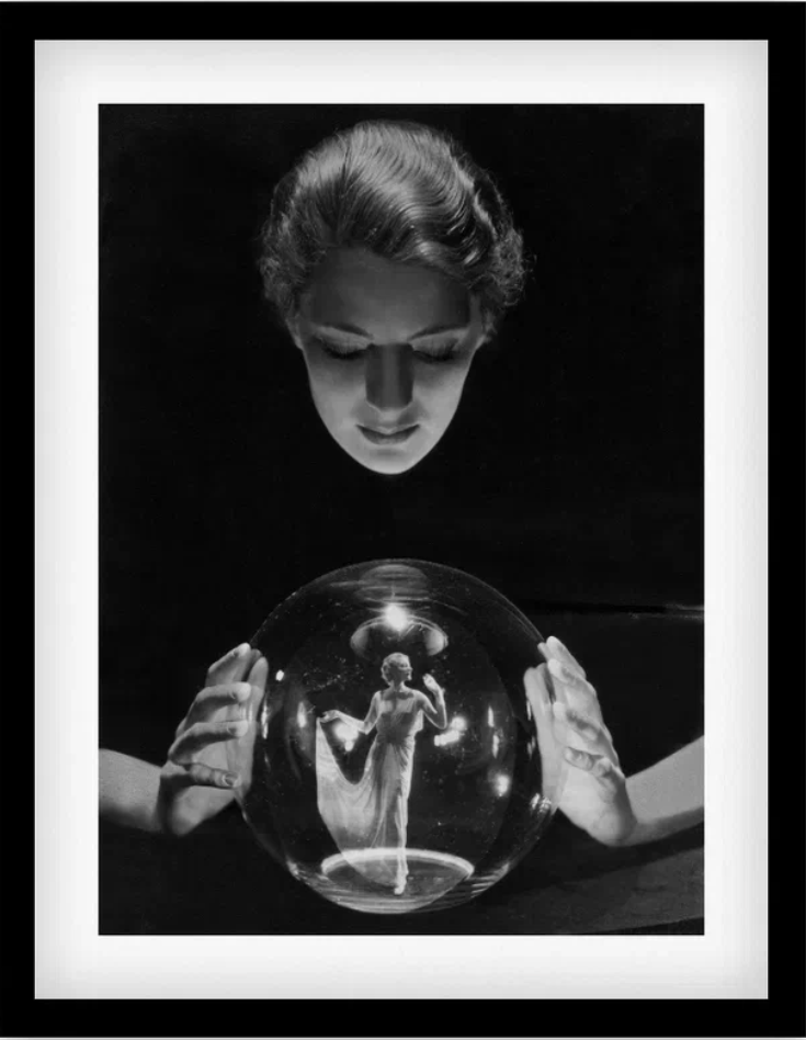     George Hoyningen-Huene, Lee Miller and Agnetta Fisher, Vouges Eye View, 1932