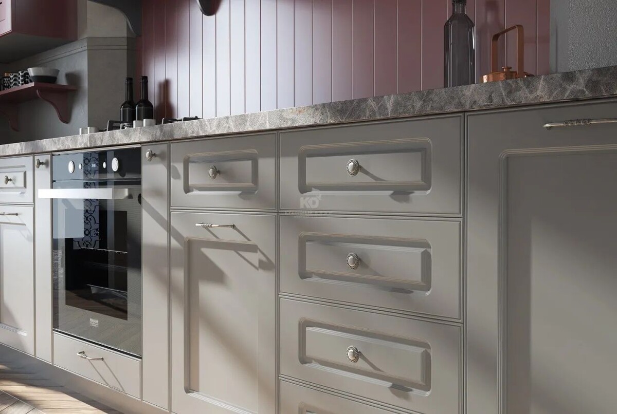 Лицевая фурнитура — включает ручки, накладки и декоративные элементы