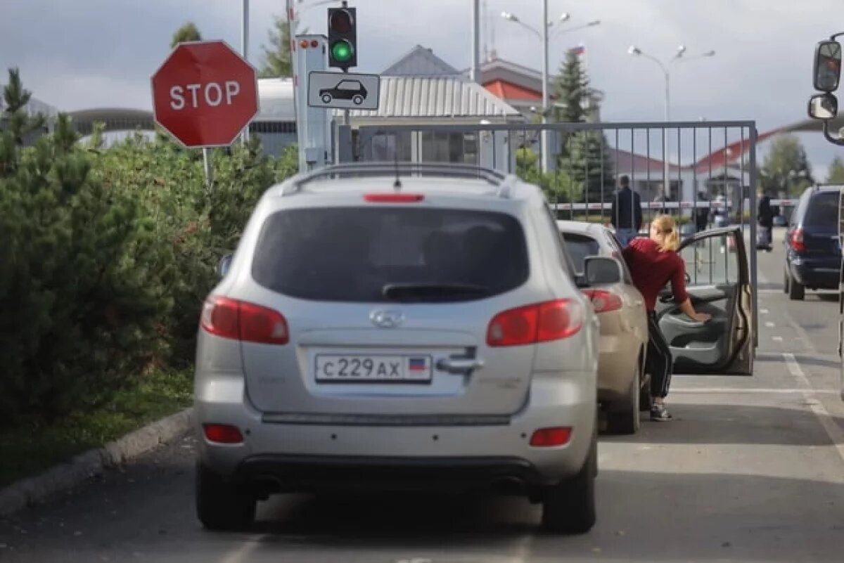    Латвия закрыла для пешеходов два погранпункта на госгранице РФ под Псковом