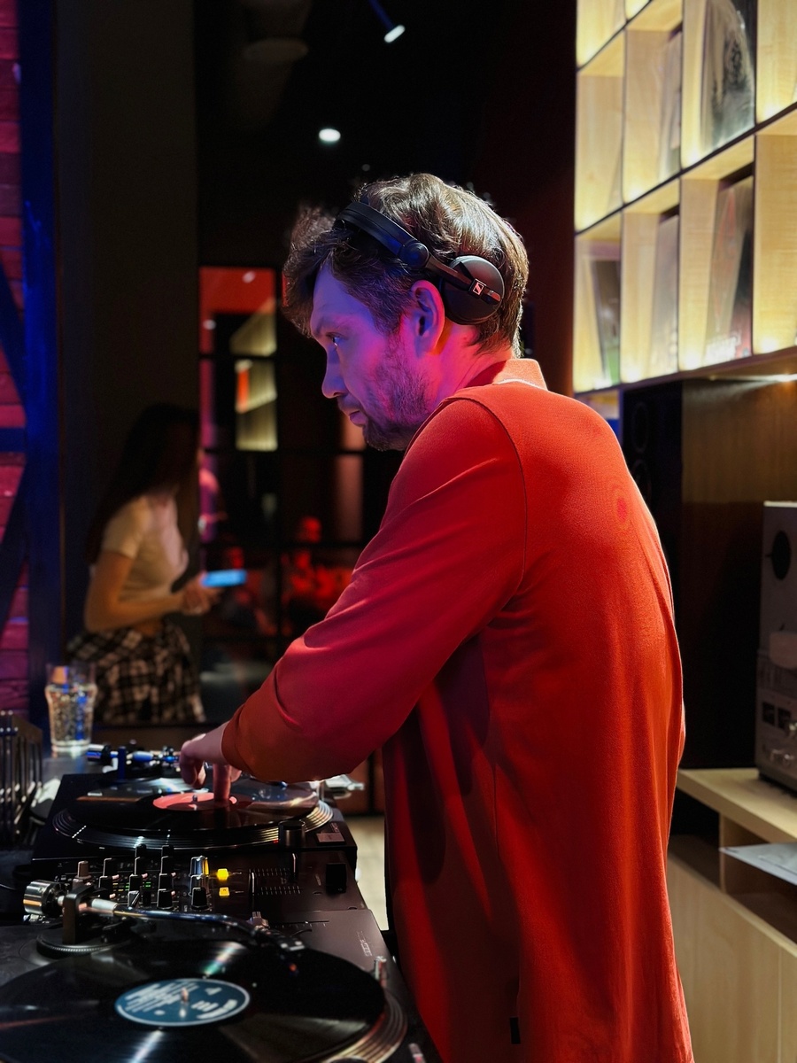 Листайте вправо, чтобы увидеть больше изображений