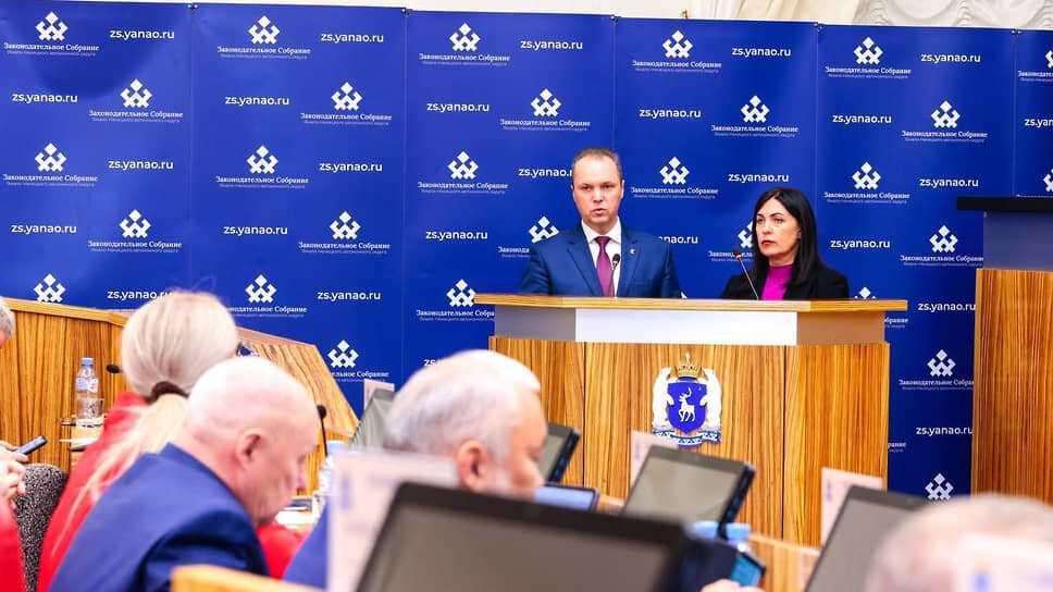 Глава Приуральского района Иван Сакал и мэр Лабытнанги Марина Трескова.📷Фото: Telegram-канал главы Лабытнанги Марины Тресковой
