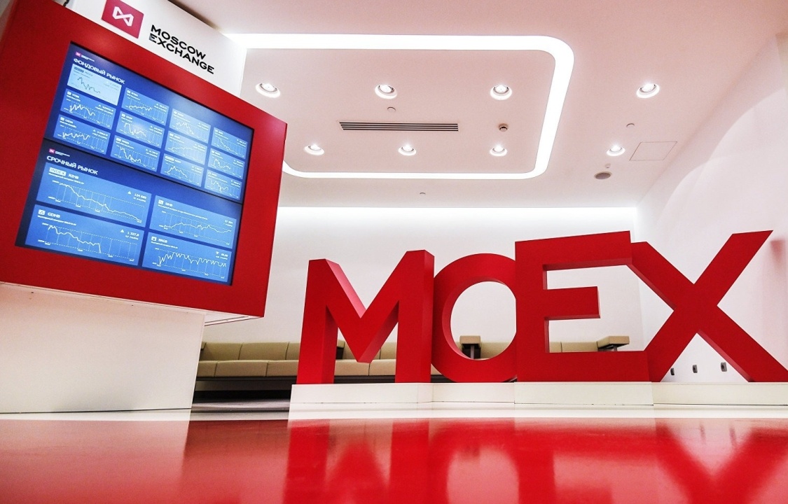    Индекс Мосбиржи на открытии утренней торговой сессии снижается более чем на 1,3%