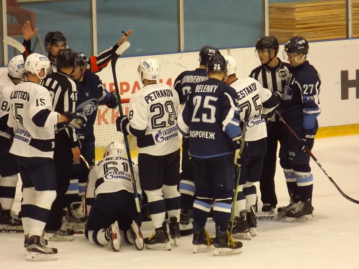 23 марта грядет юбилейная десятая встреча в Санкт-Петербурге "Динамо" -"Буран"!