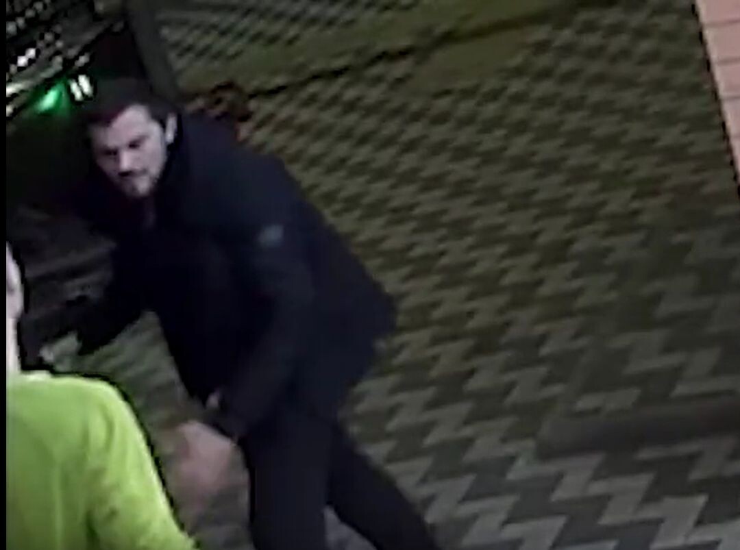 Фото: стопкадр с камер наблюдения.