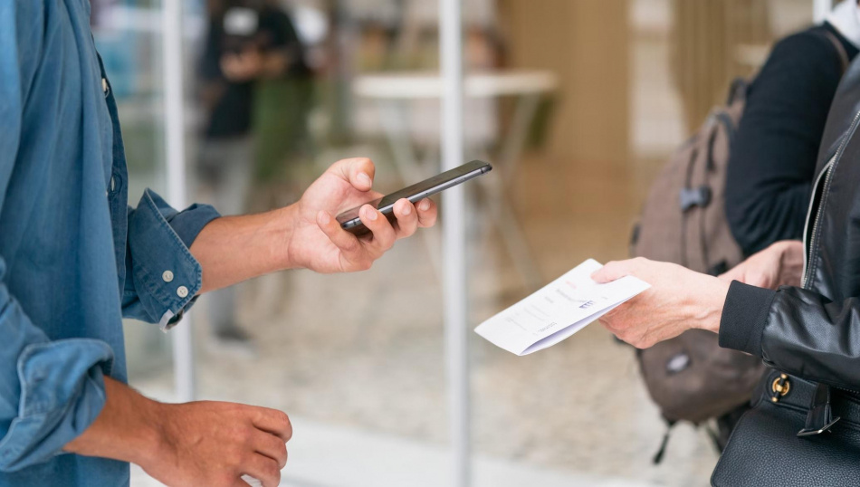 Claudio Schwarz, unsplash