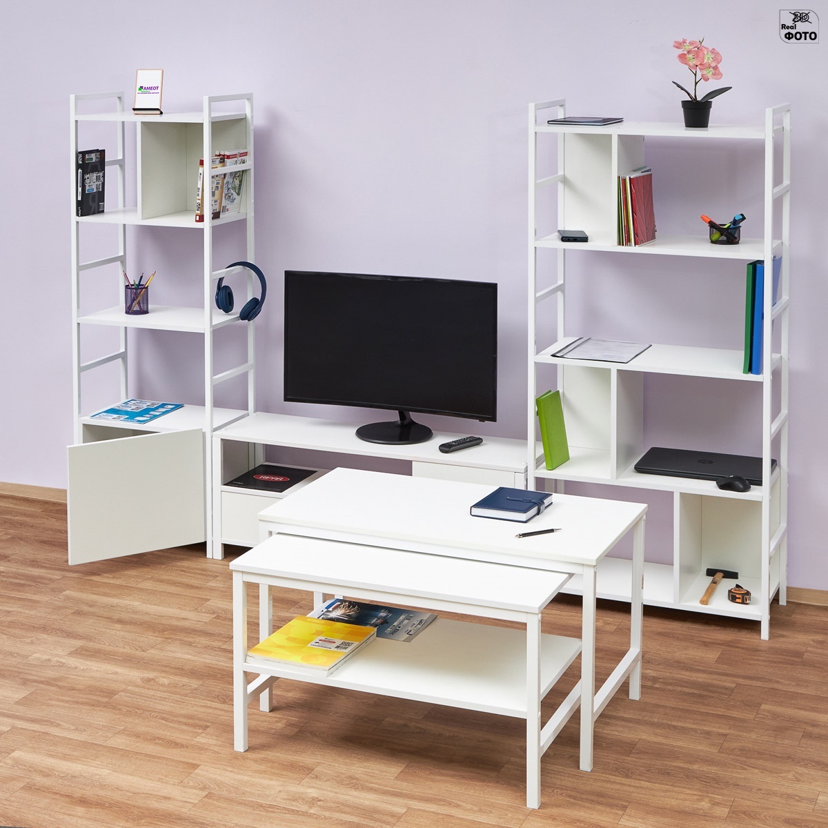 Мебель в Белом (white) цвете в гладком тиснении.