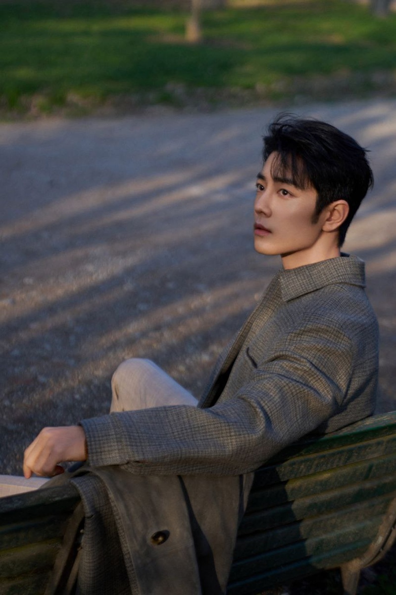 Сяо Чжань. Листайте галерею, чтобы увидеть больше фото.