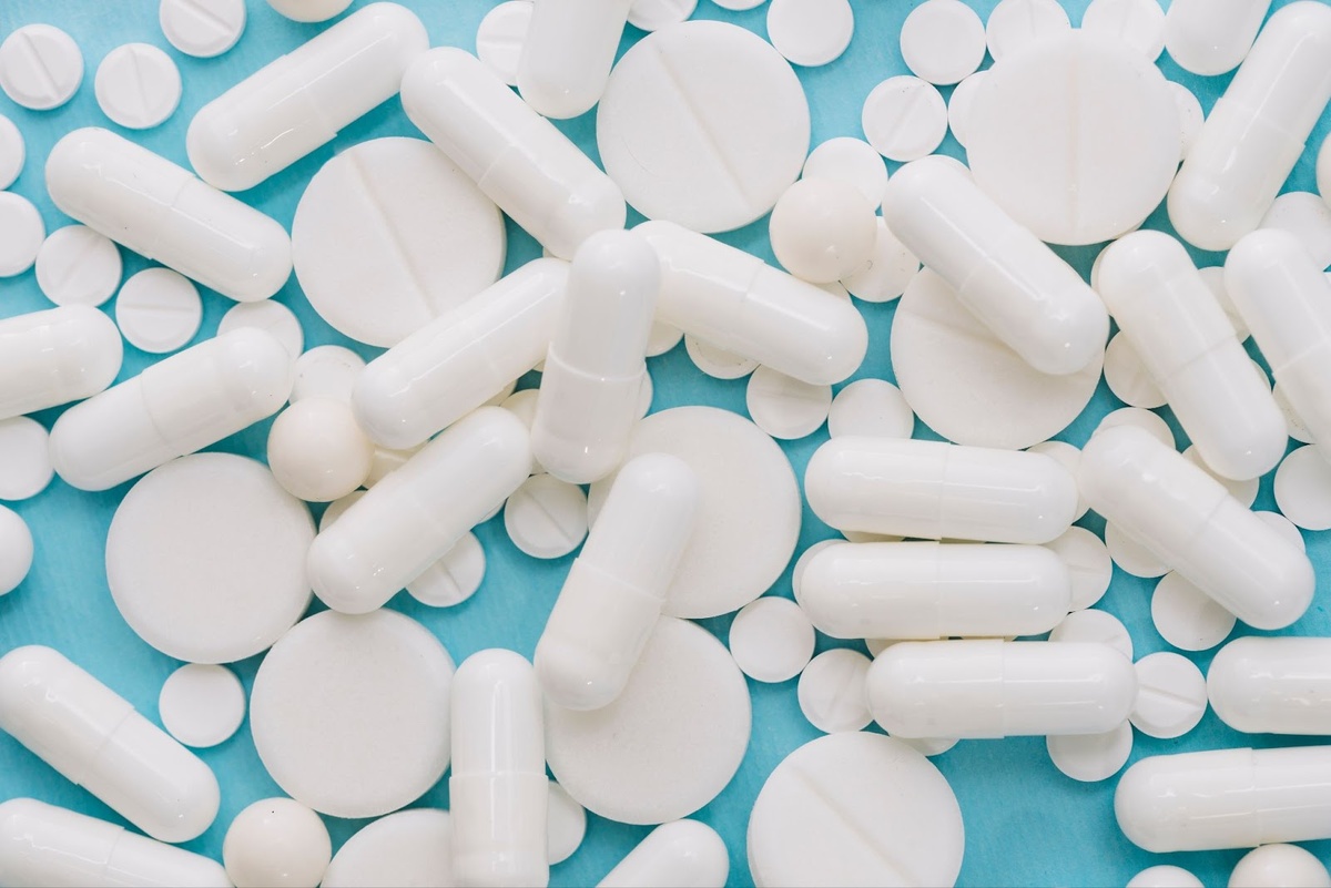 Источник изображения: freepik.com/free-photo/white-pills_3377187.htm