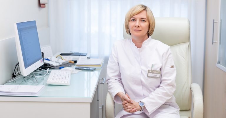 «Шампуни надо регулярно менять, чтобы не было привыкания» — трихолог Ирина Кондрахина