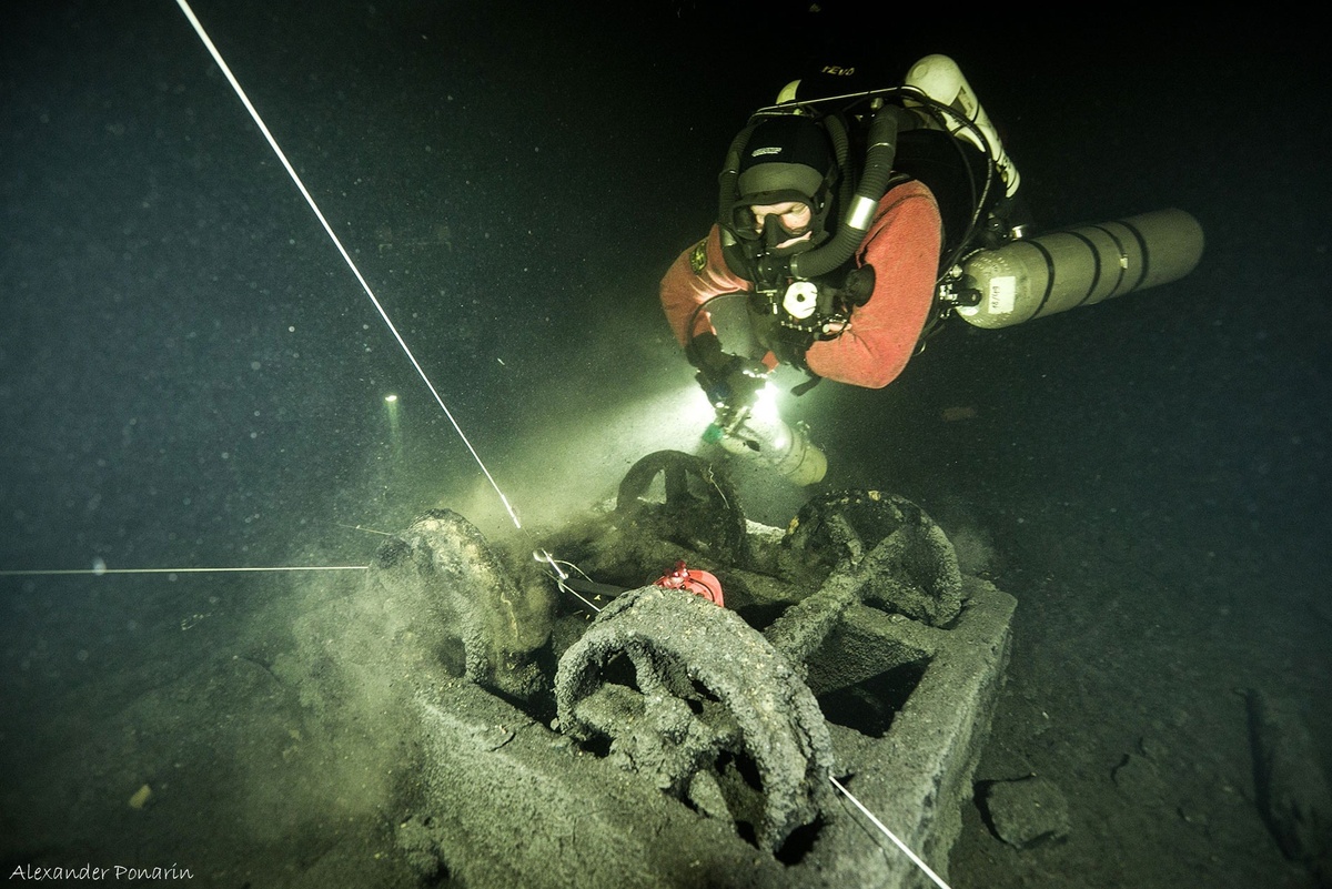    Дайверы поделились фотографиями старинной затопленной шахты рудного поля Вялимяки в Карелии. Фото: Rebreather Team Spb, Александр Понарин