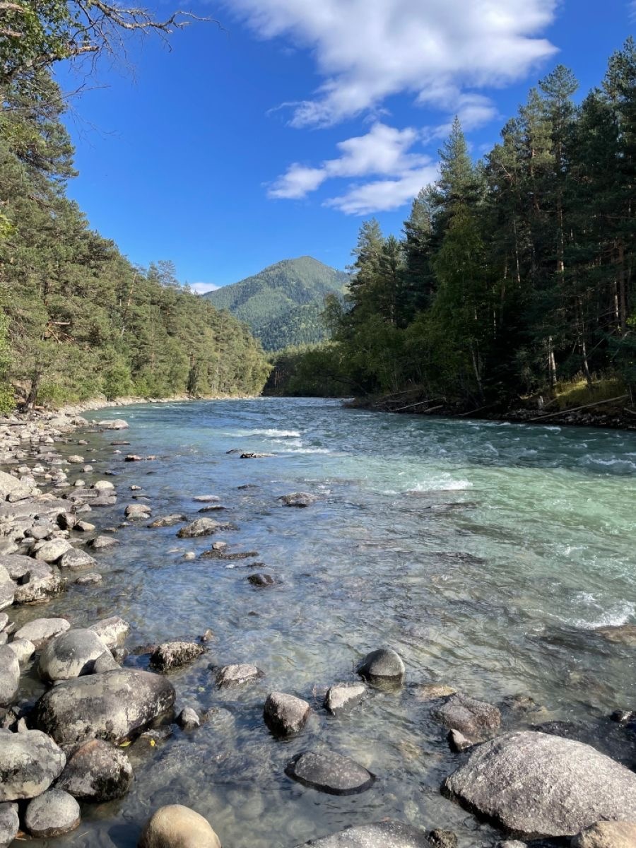 Река. Горы. Архыз