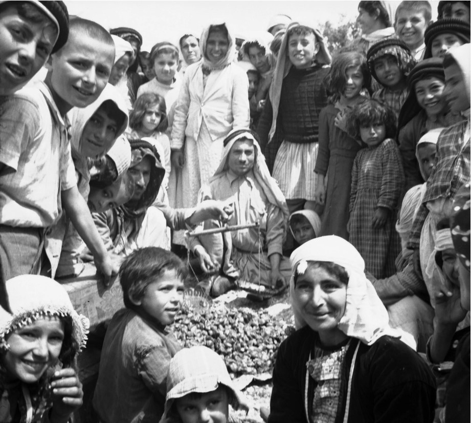 Алавиты Сирии.  Простые люди со своим мировоззрением.  Не заслужившие уничтожения ничем.