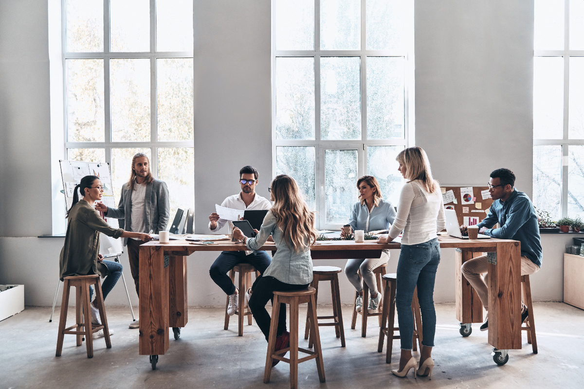 Мы – диджитал-агентство для эйчаров. Наш сайт: lights-on.pro