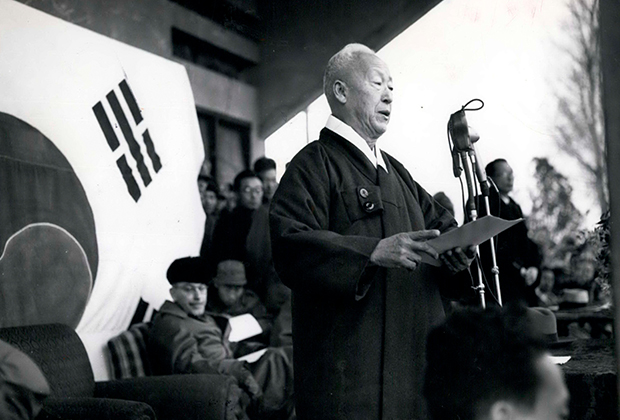 Ли Сын Ман в период первого президентства. Фото в интернетах