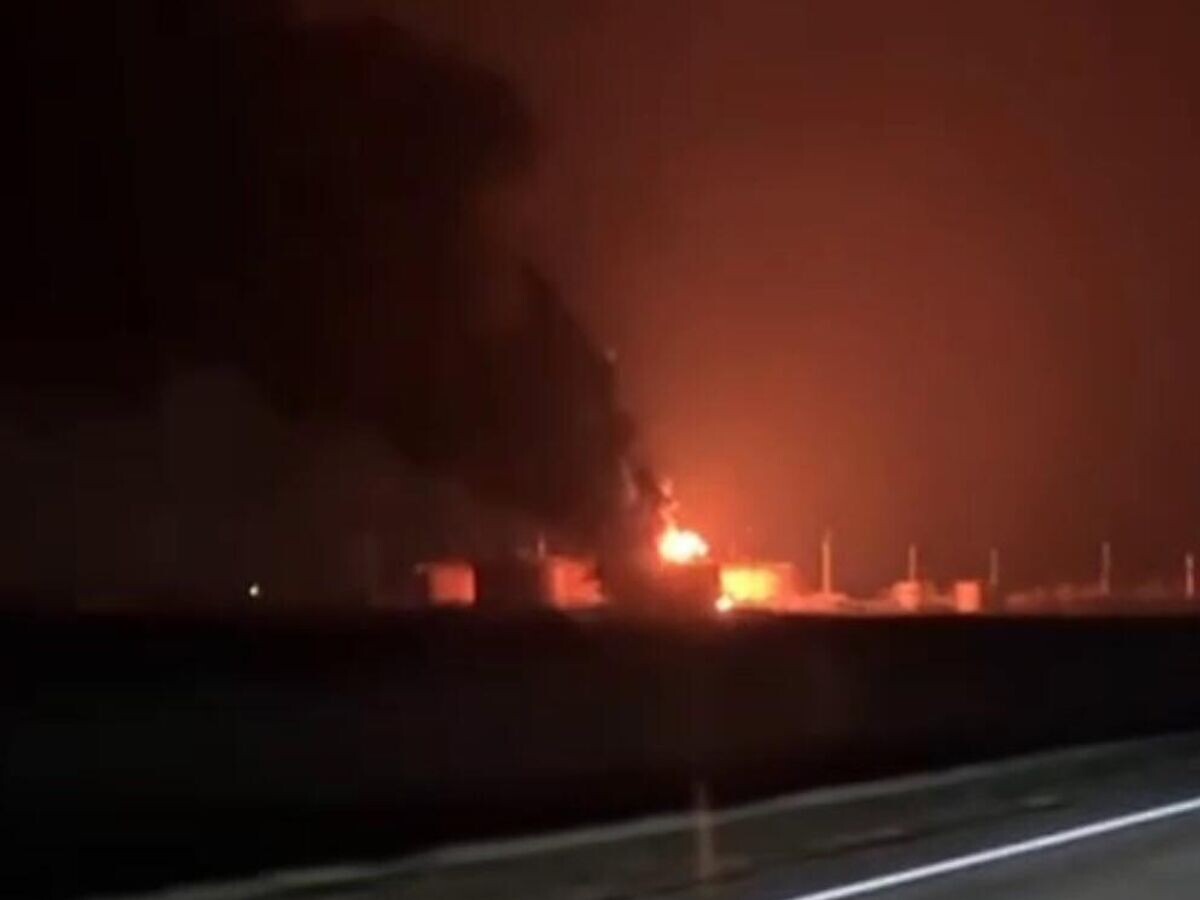    Пожар на нефтебазе в Краснодарском крае. Кадр видео© Соцсети