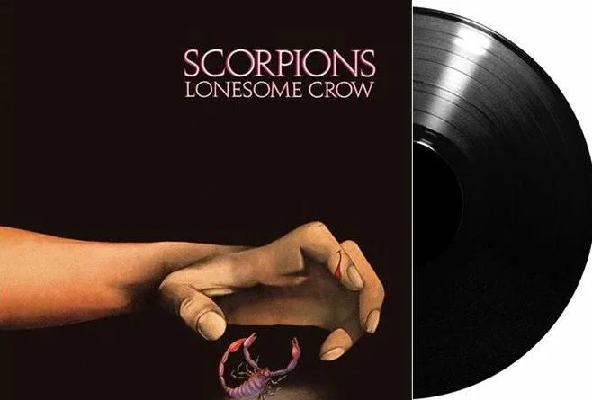 Обложка дебютного альбома «Lonesome Crow»