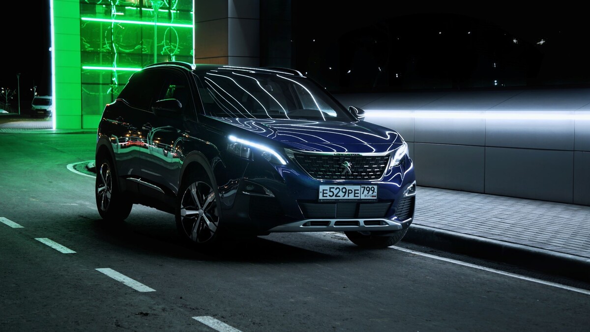 Рулевое управление Peugeot 3008 достаточно надежное.