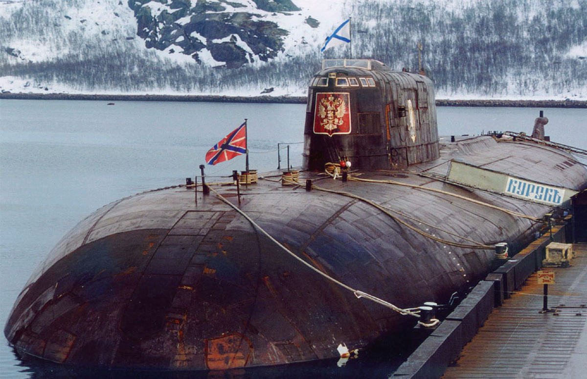    Сегодня в России отмечают День моряка-подводника и вспоминают погибших моряков АПРК «Курск»
