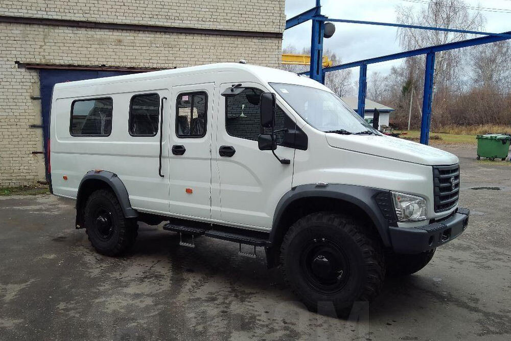 Автобус-вездеход на базе ГАЗа Садко Next