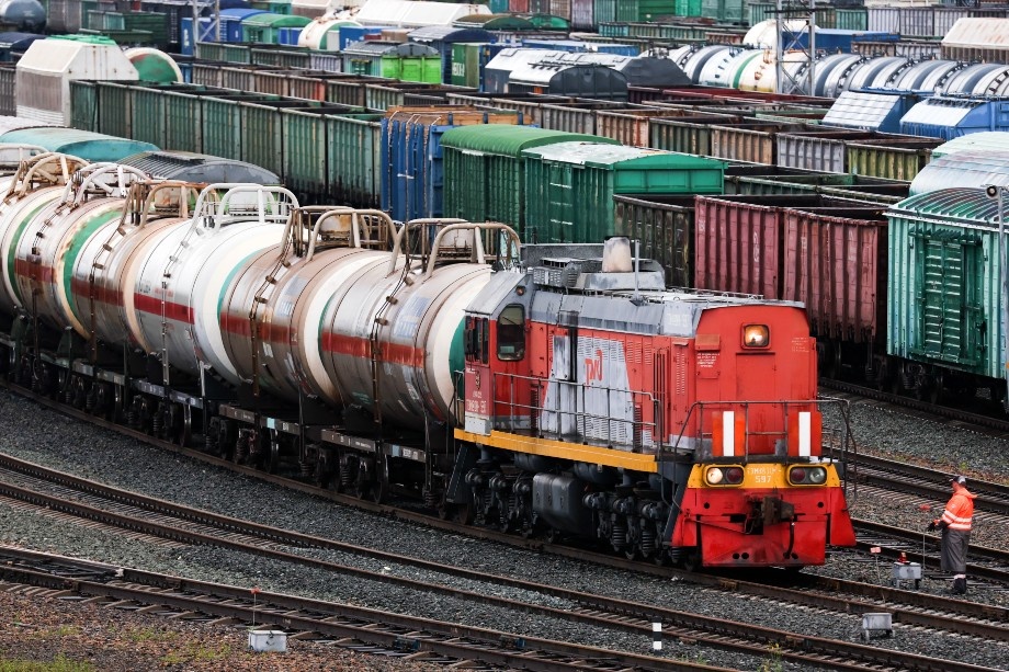 Новосибирск. Вид на сортировочную станцию РЖД Инская.  | Фото: Кирилл Кухмарь/ТАСС