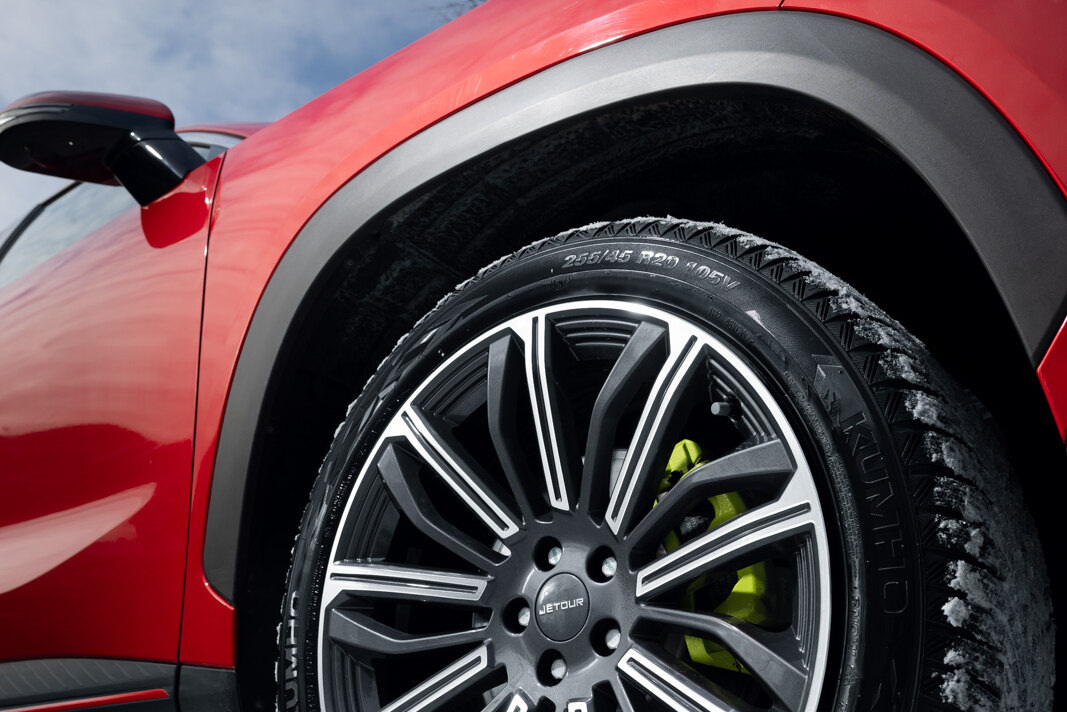     5 правил хранения зимней резины: положить, поставить или подвесить