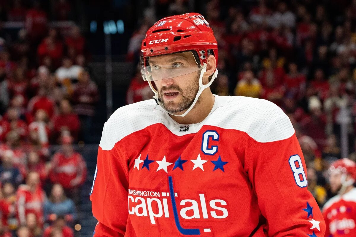    В Госдуме ответили, за кого может сыграть Овечкин в матче КХЛ против НХЛ