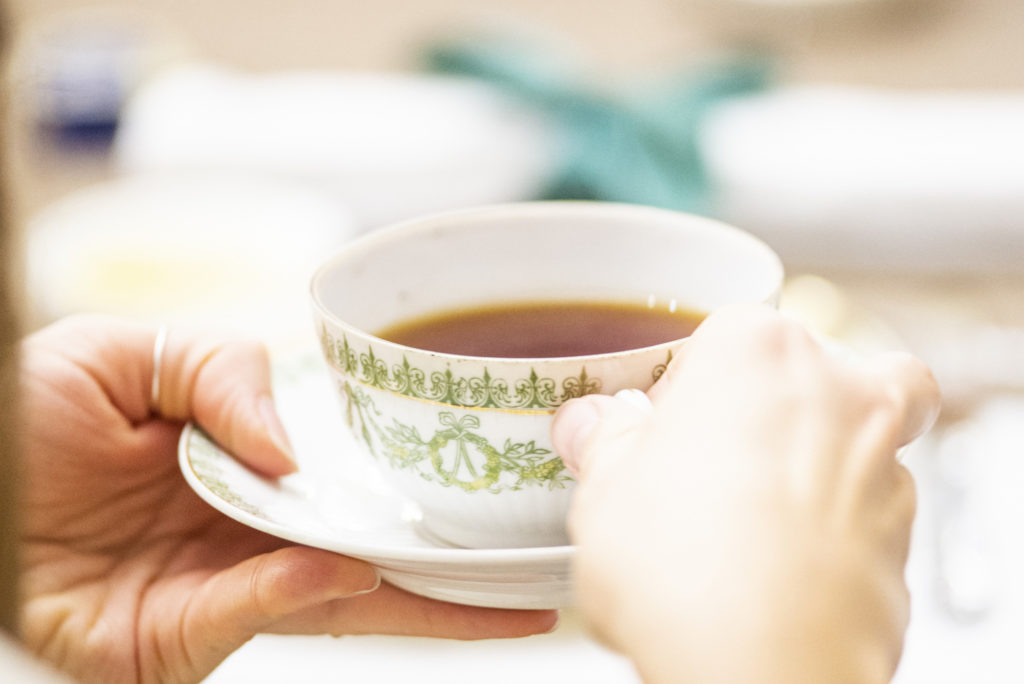 Чай в старинной чайной паре. © Артем Аванесов