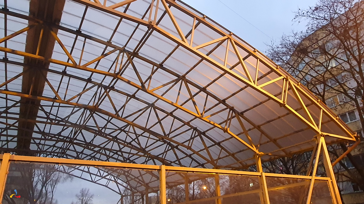 Спортивная площадка (каток) на улице Морской Пехоты в г.Санкт-Петербург