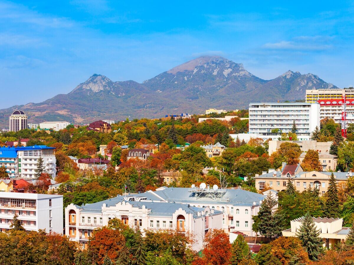    Вид на Пятигорск© iStock.com / saiko3p