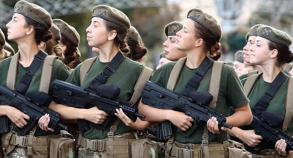    Украинские женщины-военнослужащие. Tarasov / www.globallookpress.com