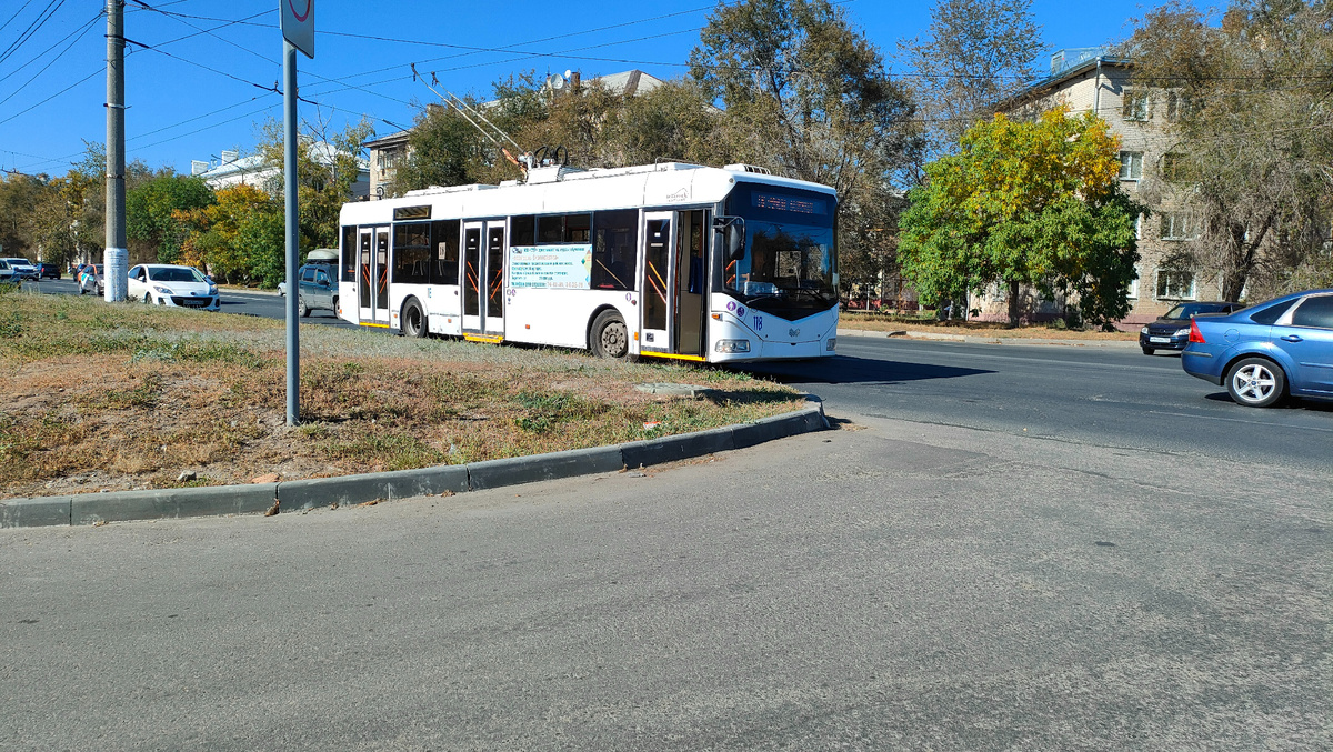 ул. Коммунистическая, троллейбус БКМ-321, маршрут № 18
