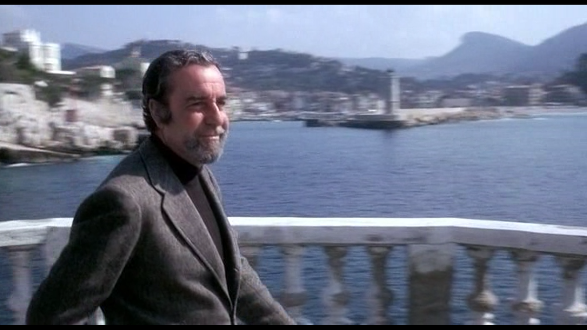 владелец наркосиндиката Ален Шарнье из Марселя (в исполнении Фернандо Рея)