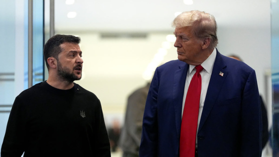    Зеленский в беседе с Трампом согласился отказаться от ударов по энергетическим объектам – Bloomberg ©Julia Demaree Nikhinson / AP / TASS
