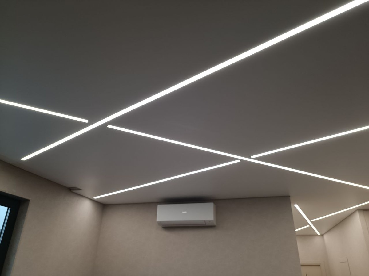 теневой профиль EURO KRAAB и световые линии