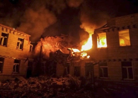    В бой пошла авиация: ВСУ усилили натиск на Белгородскую область. Путин и Трамп выкручивают руки Зеленскому — Горячая сводка 19 марта 2025 г.