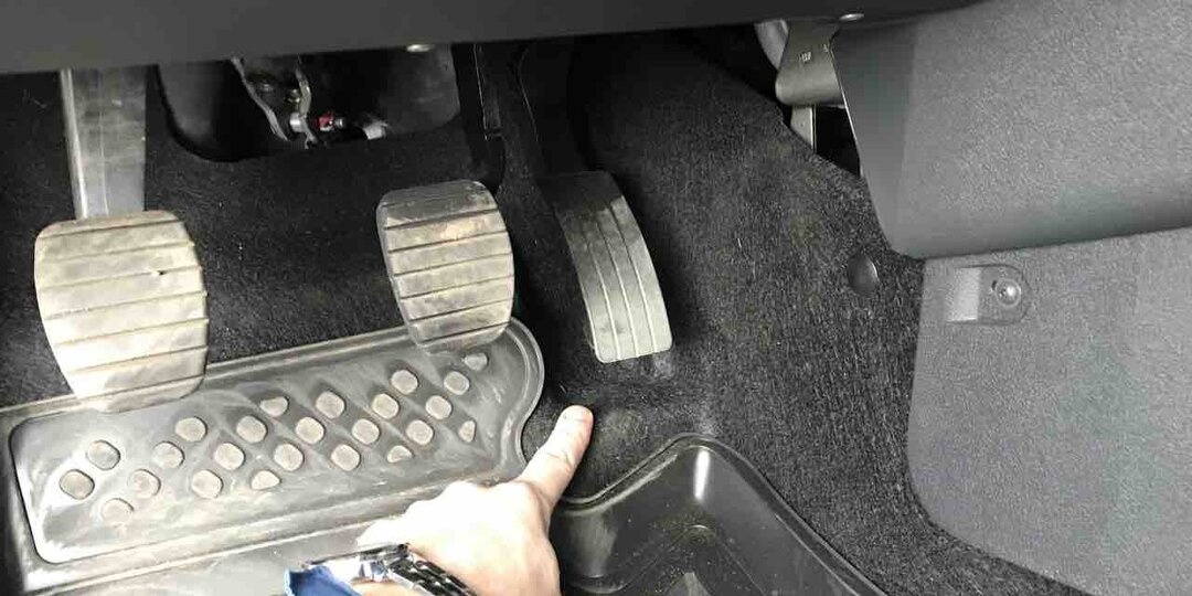 Продувка цилиндров - скрытый режим автомобиля, о котором не знают. Как включить и где есть?