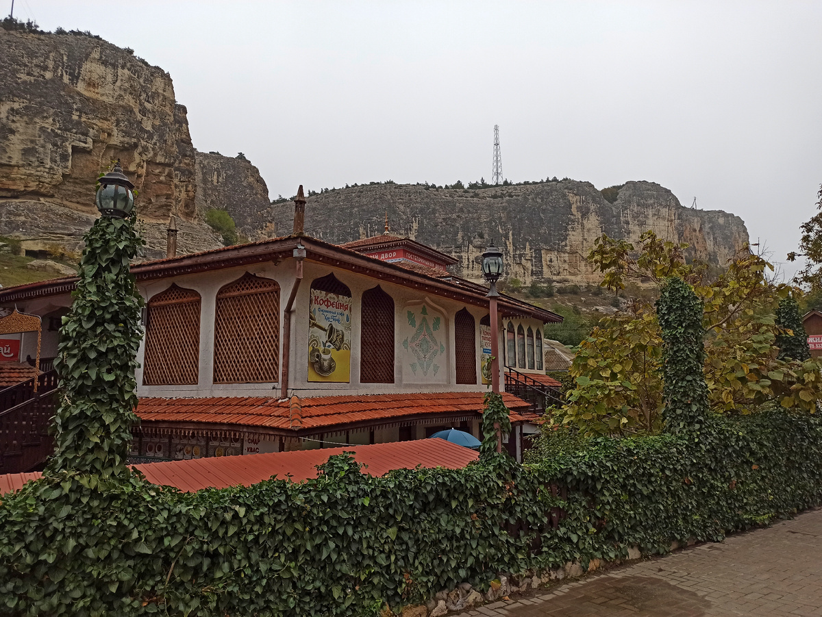 Бахчисарай. Салачик. Ущелье Марьям -Дере