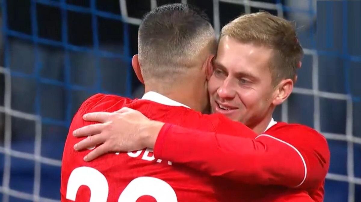     Артём Дзюба и Даниил Фомин. Скриншот с видеотрансляции МАТЧ ТВ Фотография взята из открытых источников.