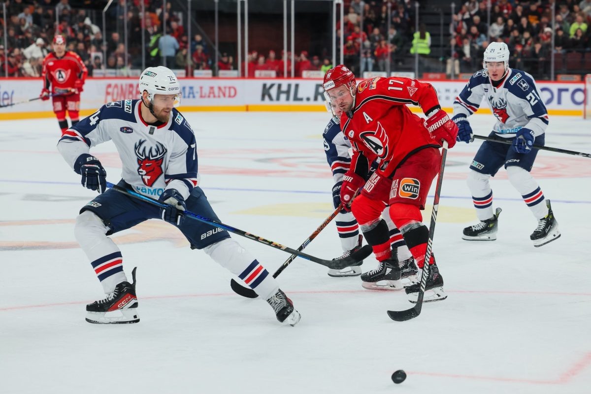    Лучшего снайпера «Автомобилиста» (к 18 марта 25 шайб), вице-чемпиона Олимпиады-2018 в составе сборной Германии Брукса Мэйсека торпедовцы сдержали. Сумеют ли они сдержать лидеров атаки «Локомотива»?