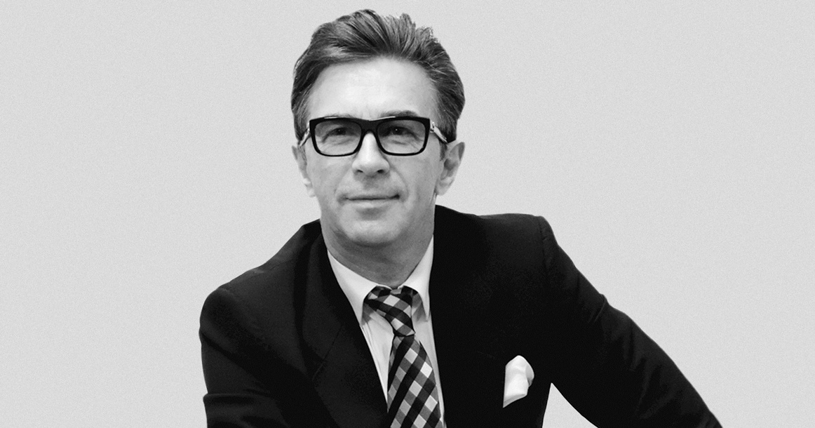 Валерий Миладович Сюткин родился в Москве 22 марта 1958 года