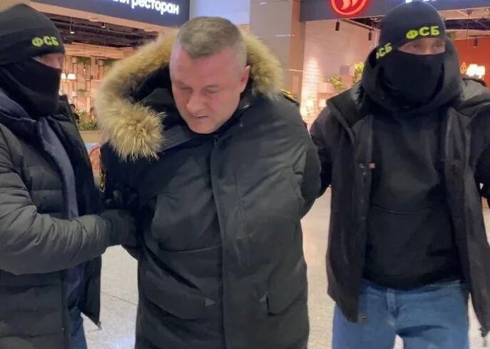 Арест капитана 1 ранга Олега Лопатиева. Фото из сети.