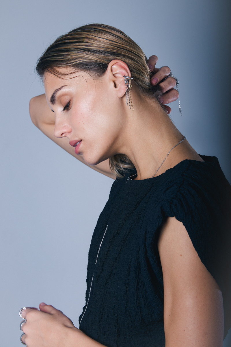 Серебряная серьга-кафф «Зацепила»