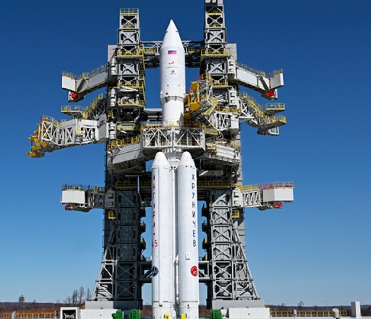 "Ангара-А5" на космодроме "Восточный" (interfax.ru)