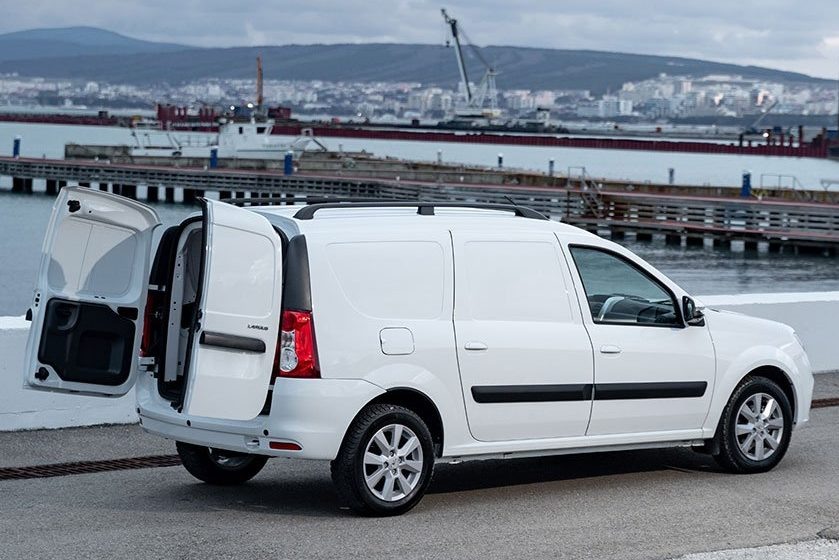 Lada Largus: в настоящее время выпуск всех модификаций модели ведется в Ижевске.